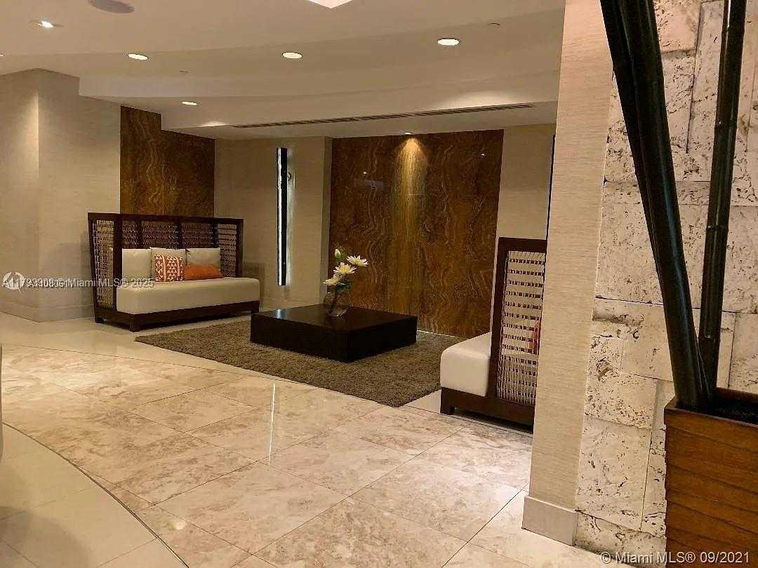 Small Image of 2555 COLLINS AVE #812, Miami Beach Number 23
