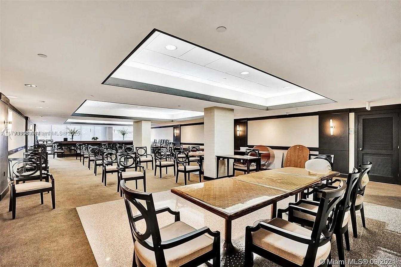 Small Image of 2555 COLLINS AVE #812, Miami Beach Number 25