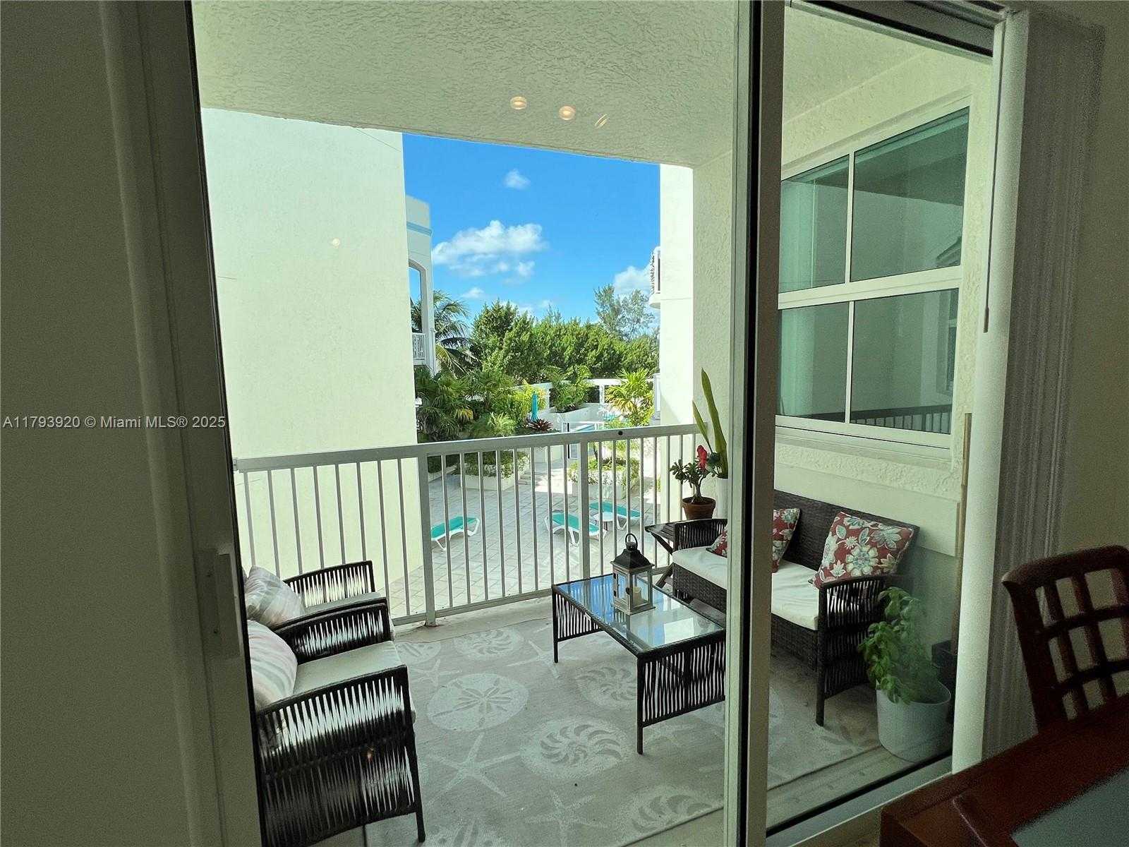 Small Image of 9172 COLLINS AVE #305, Surfside Number 16
