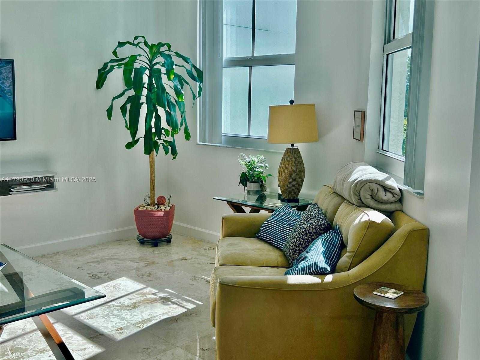 Small Image of 9172 COLLINS AVE #305, Surfside Number 4