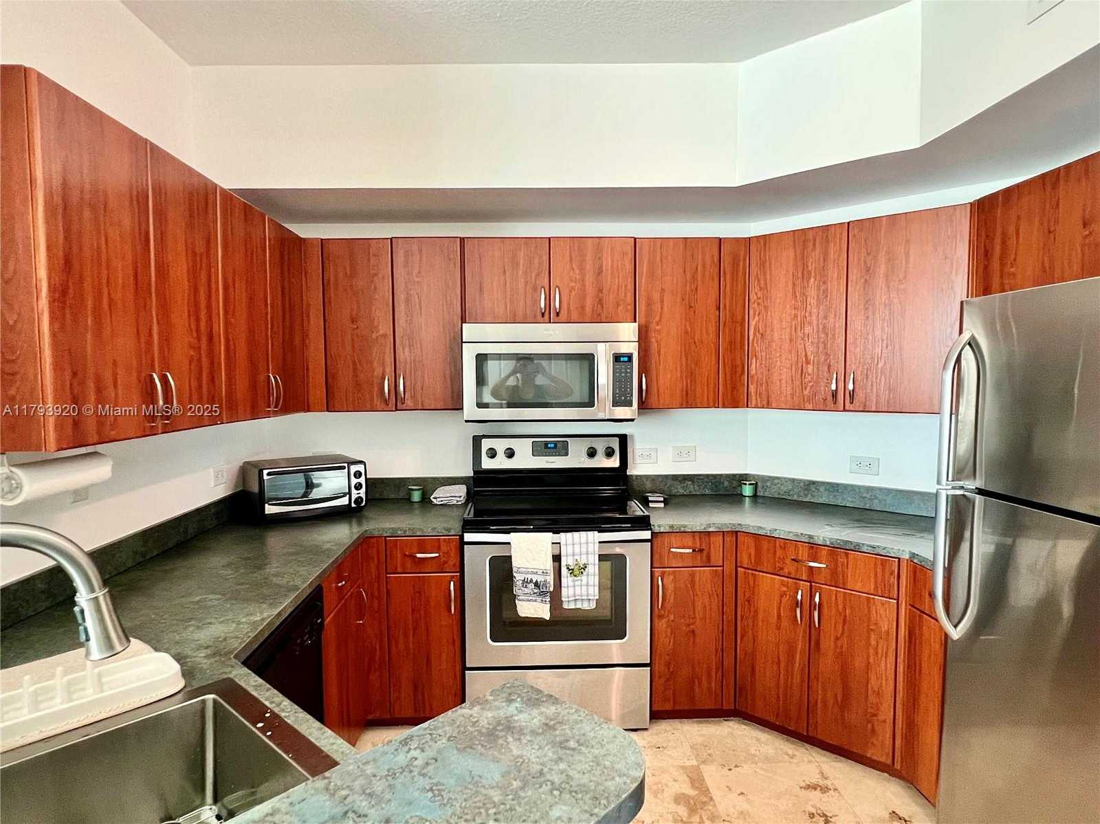 Small Image of 9172 COLLINS AVE #305, Surfside Number 7