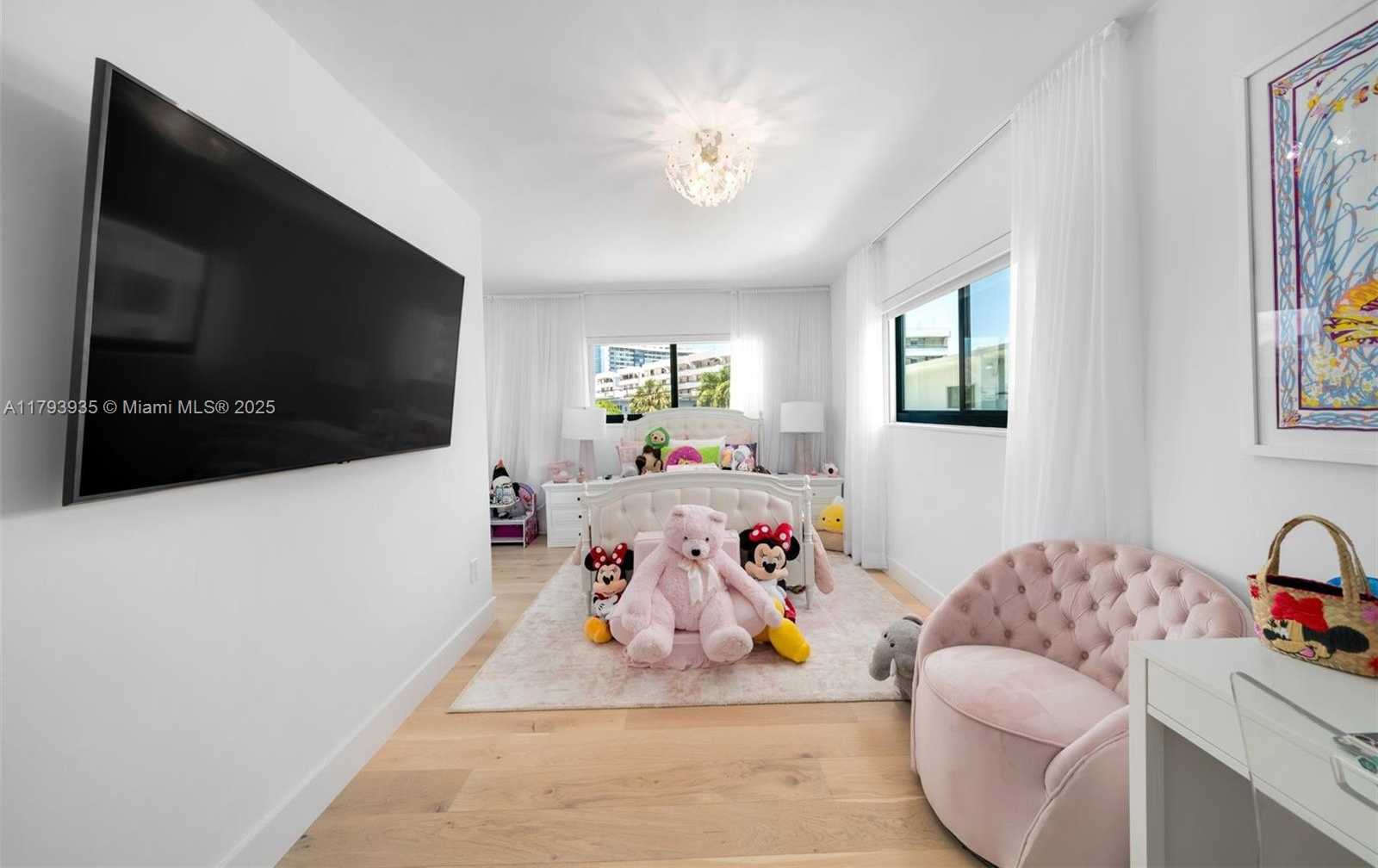 Small Image of 830 RAYMOND ST, Miami Beach Number 26