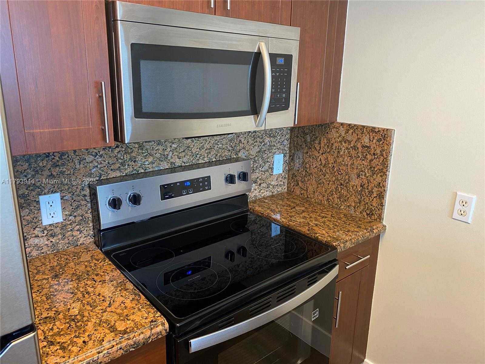 Small Image of 1690 SOUTH WEST 27TH AVE #707, Miami Number 10