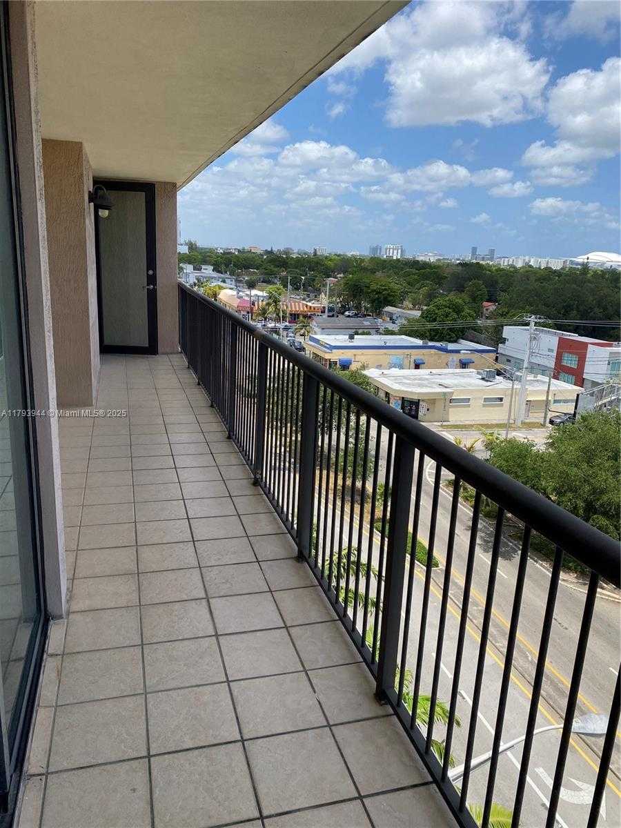 Small Image of 1690 SOUTH WEST 27TH AVE #707, Miami Number 14