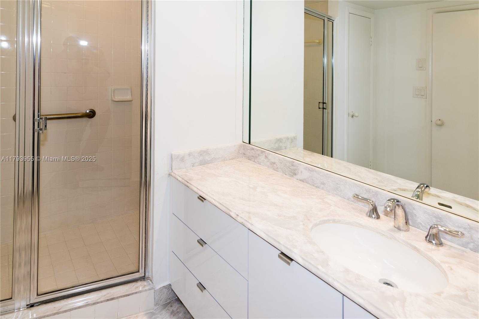 Small Image of 10101 EAST BAY HARBOR DR #404, Bay Harbor Islands Number 13