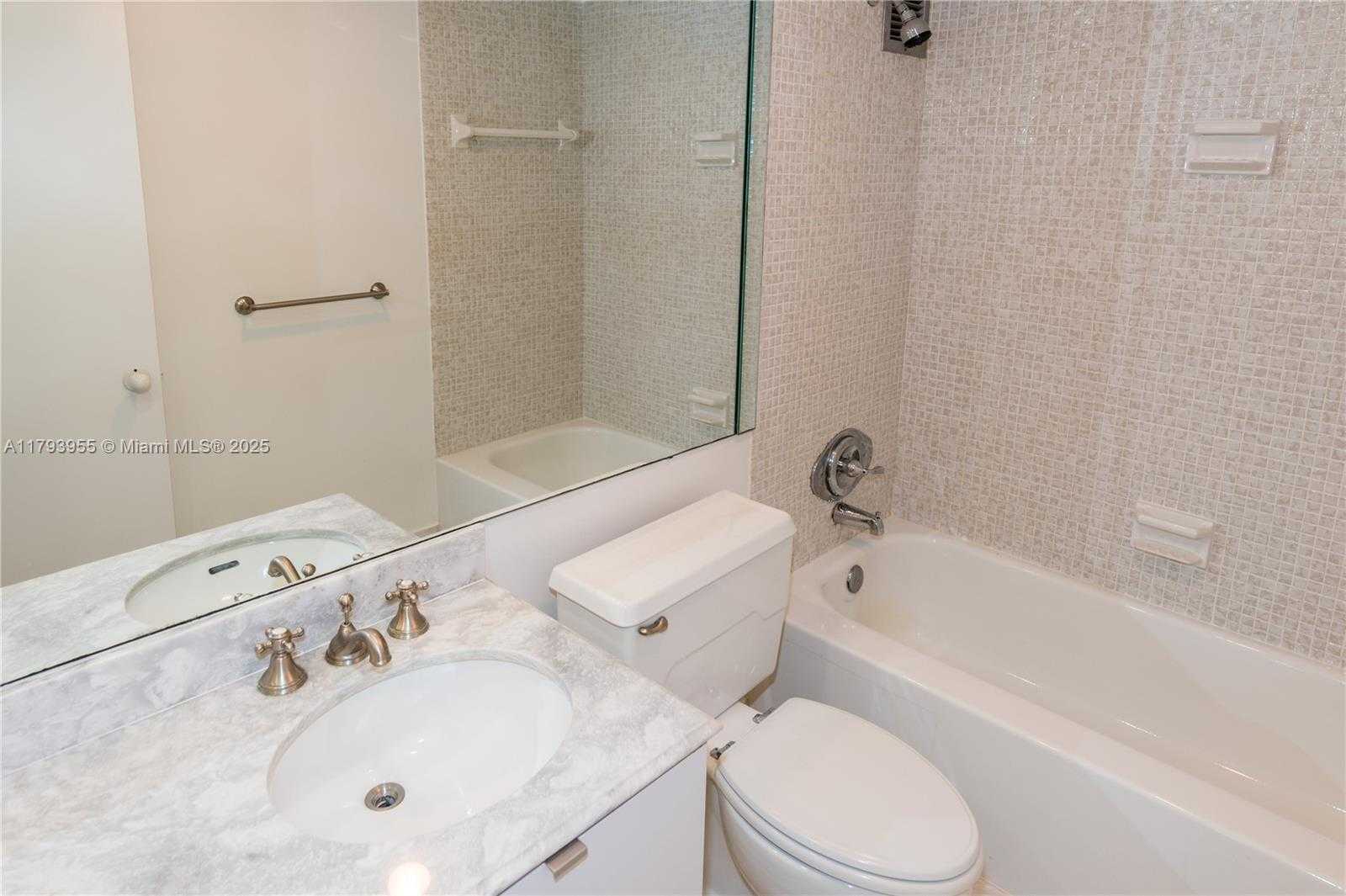 Small Image of 10101 EAST BAY HARBOR DR #404, Bay Harbor Islands Number 16