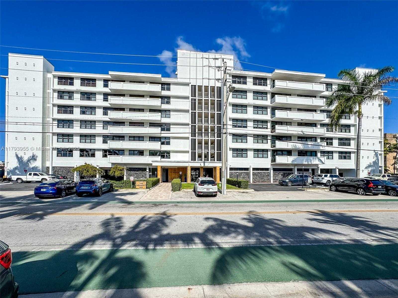 Small Image of 10101 EAST BAY HARBOR DR #404, Bay Harbor Islands Number 23