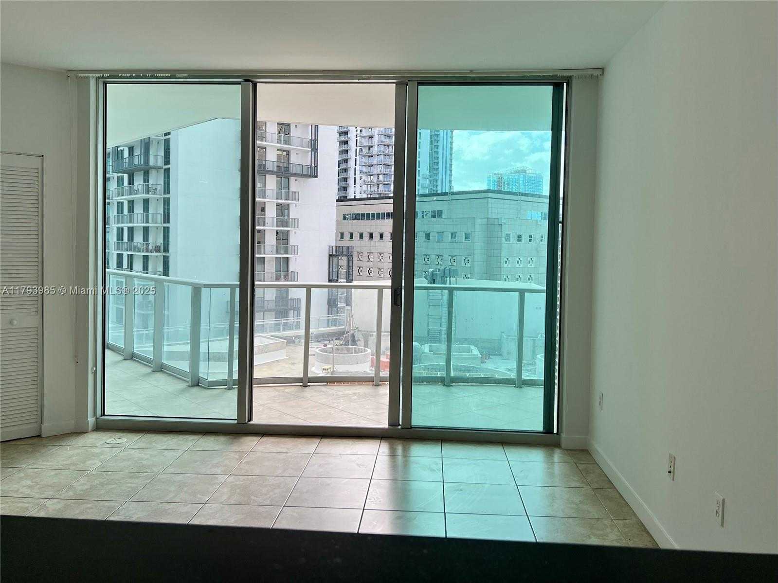 Small Image of 300 SOUTH BISCAYNE BLVD #1405, Miami Number 6