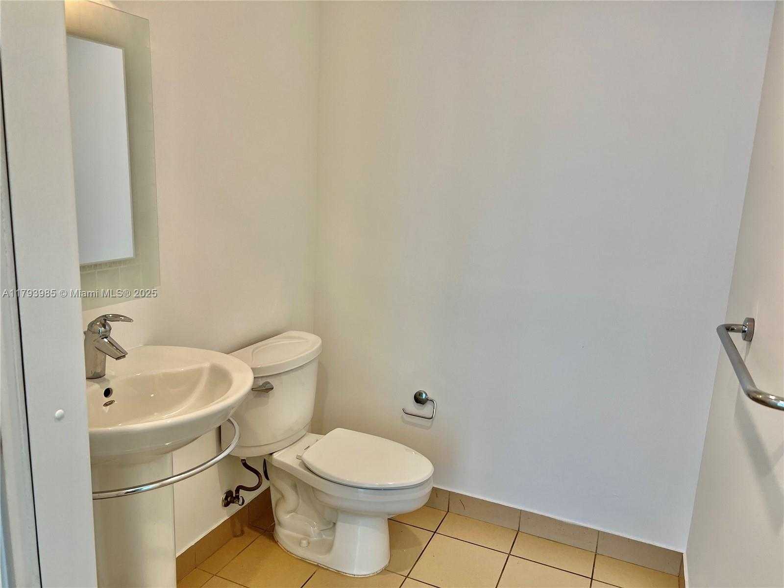 Small Image of 300 SOUTH BISCAYNE BLVD #1405, Miami Number 7