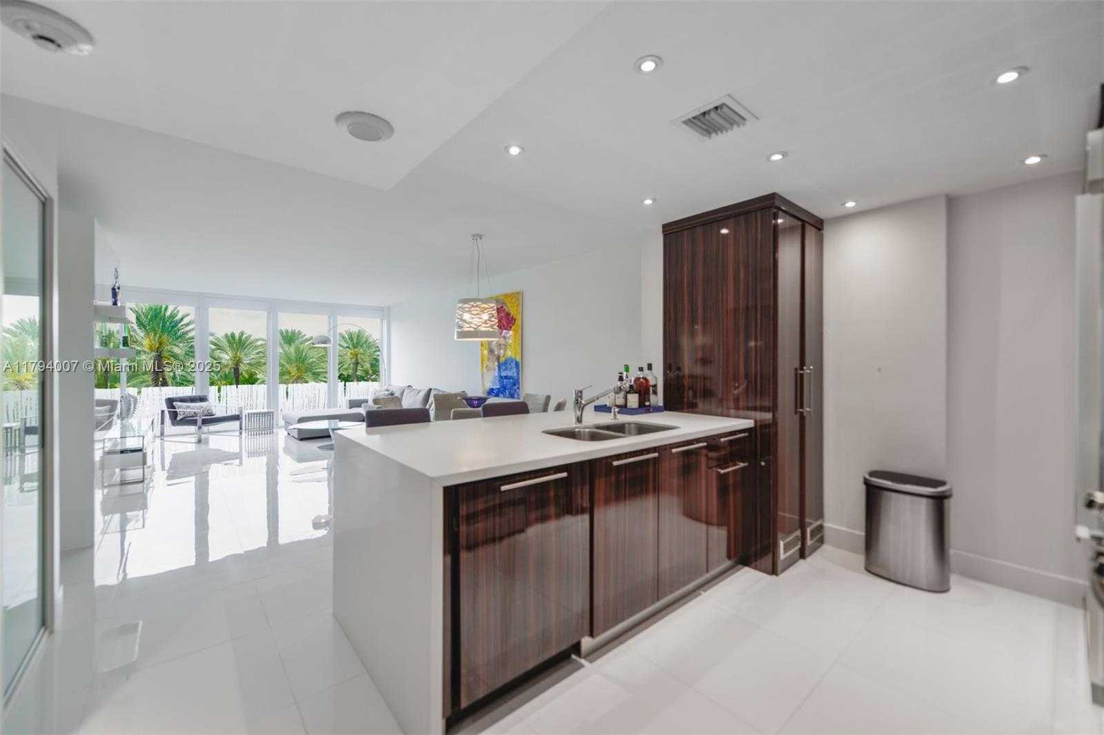 Small Image of 10275 COLLINS AVE #326, Bal Harbour Number 5