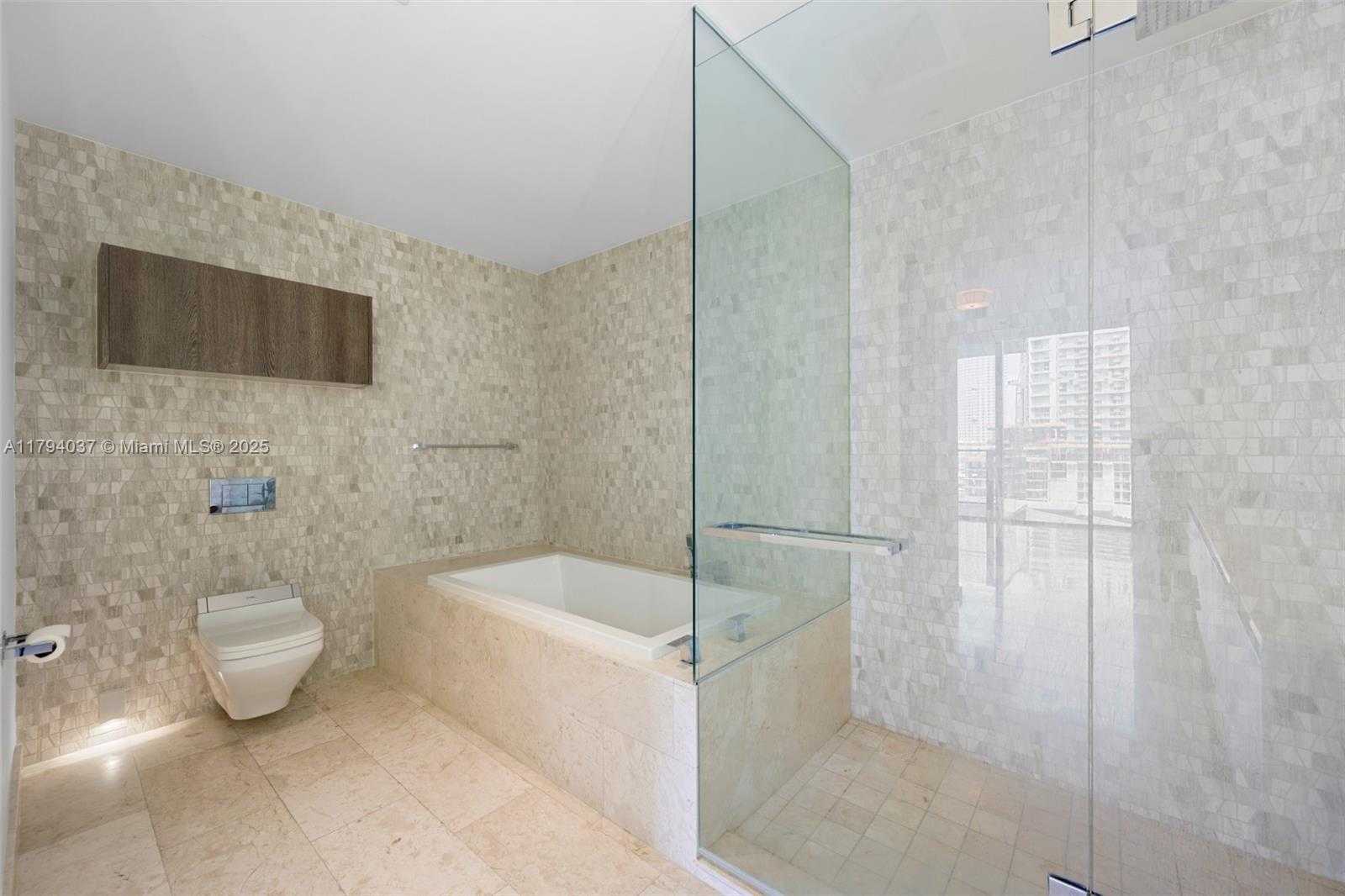 Small Image of 68 SOUTH EAST 6TH ST #910, Miami Number 10