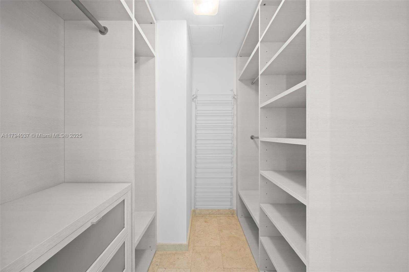 Small Image of 68 SOUTH EAST 6TH ST #910, Miami Number 8