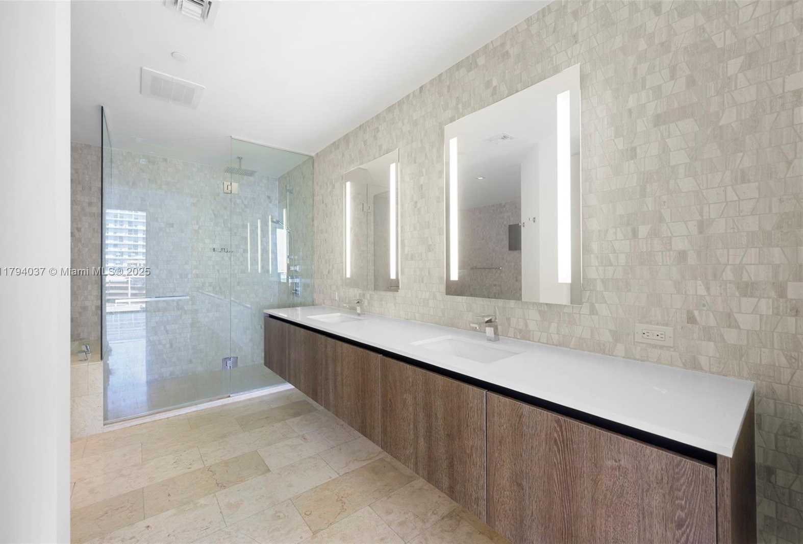 Small Image of 68 SOUTH EAST 6TH ST #910, Miami Number 9