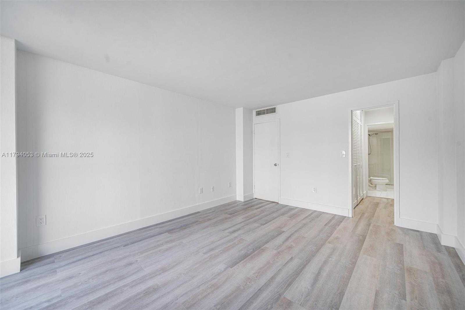 Small Image of 150 SOUTH EAST 25TH RD #2H, Miami Number 7