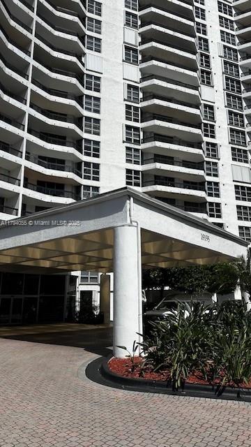 Small Image of 19195 MYSTIC POINTE DR #2604, Aventura Number 5