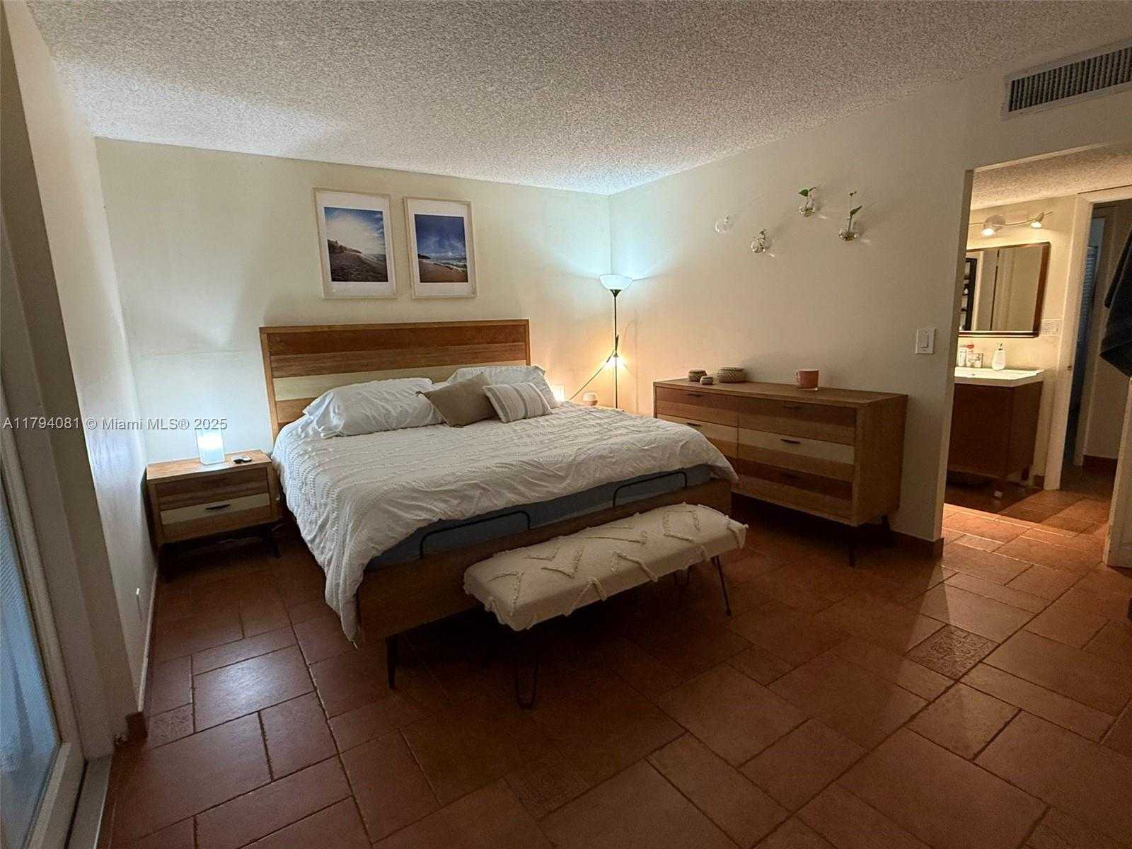 Small Image of 20441 NORTH EAST 30TH AVE #116-9, Aventura Number 9