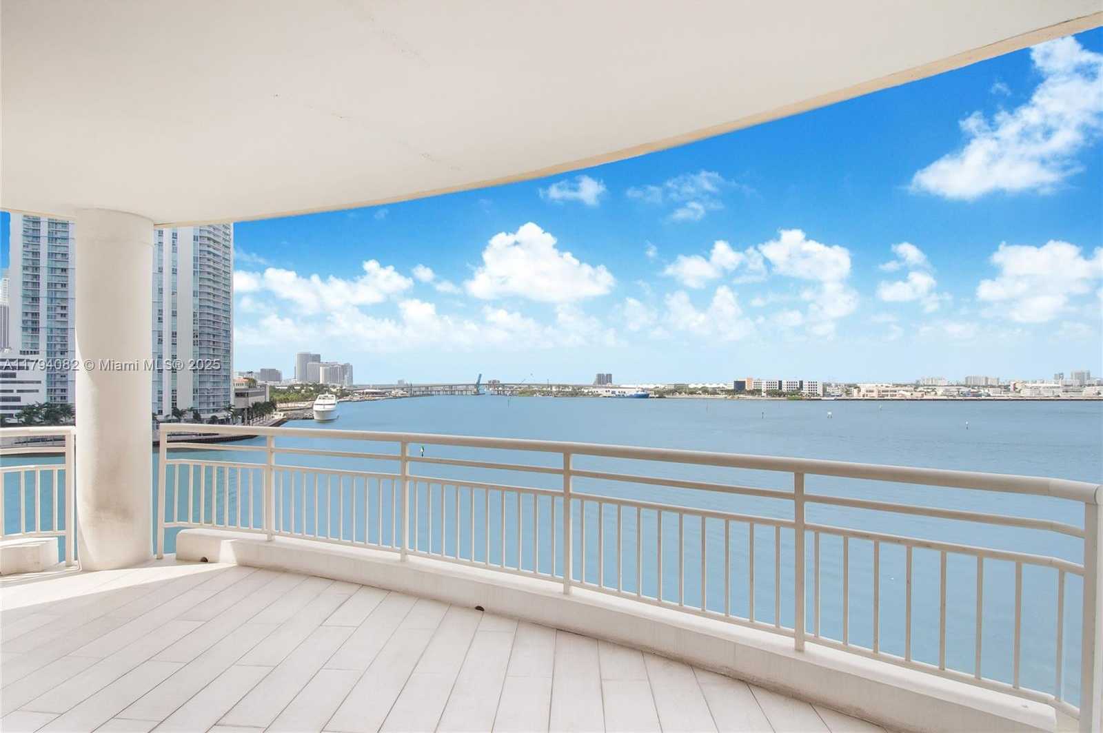 Small Image of 888 BRICKELL KEY DR #712, Miami Number 3