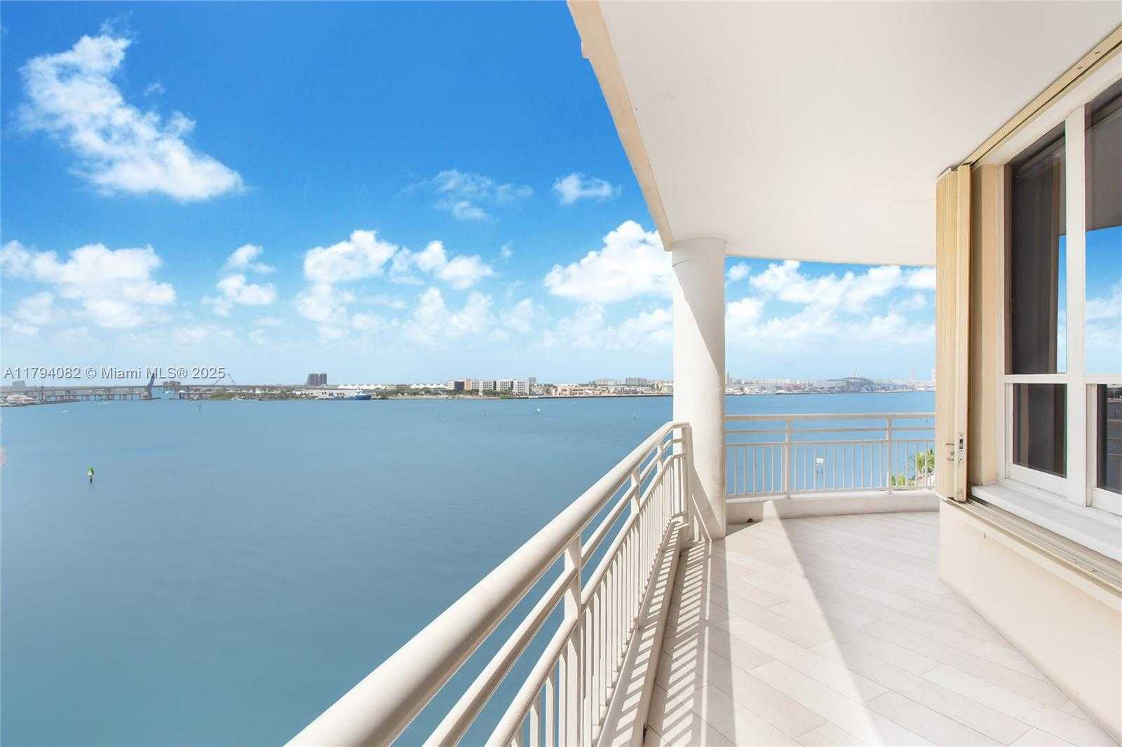 Small Image of 888 BRICKELL KEY DR #712, Miami Number 4