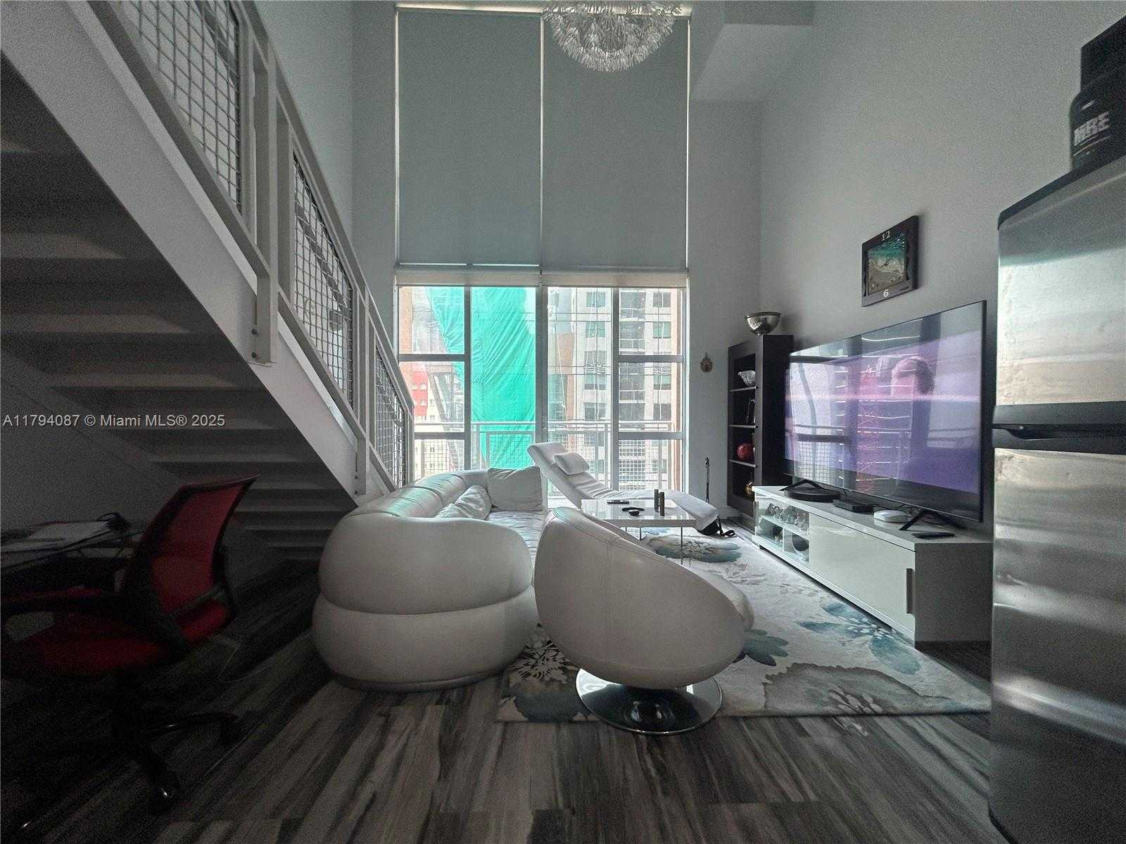 Small Image of 244 BISCAYNE BLVD #640, Miami Number 6