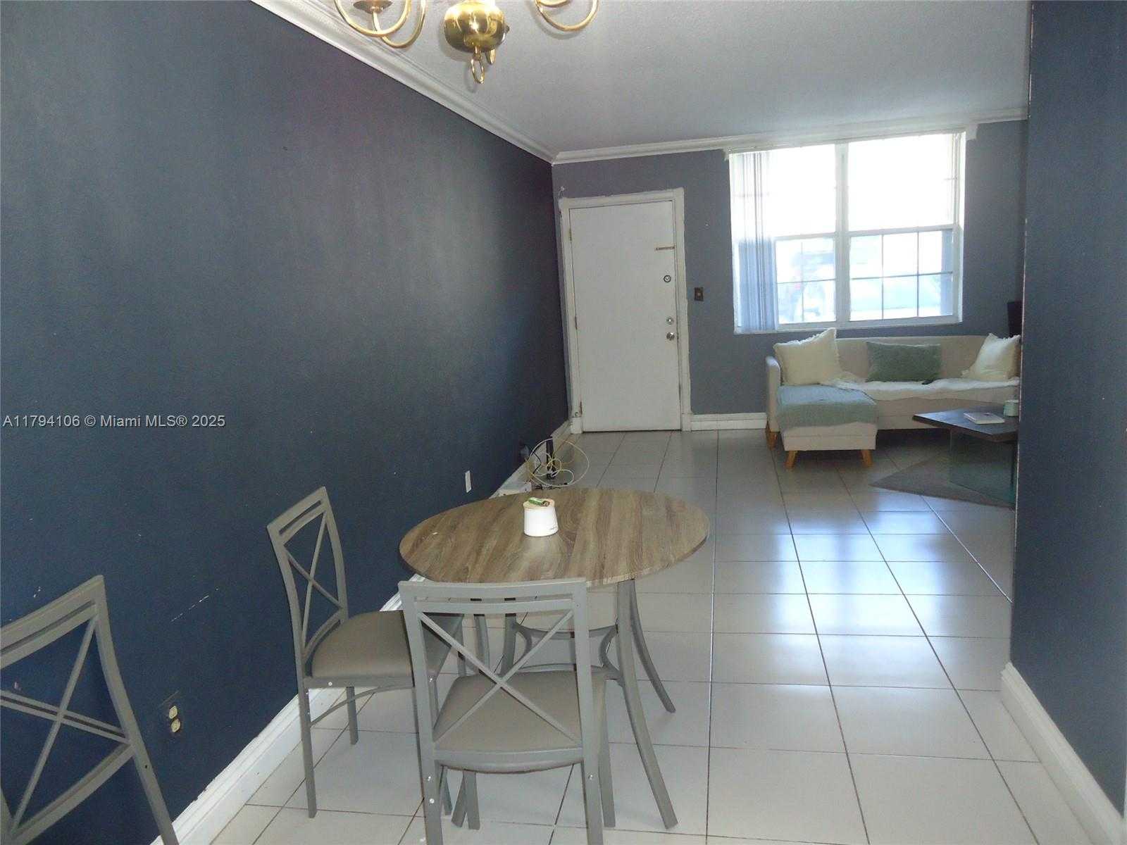 Small Image of 1790 79TH ST CSWY #B108, North Bay Village Number 5