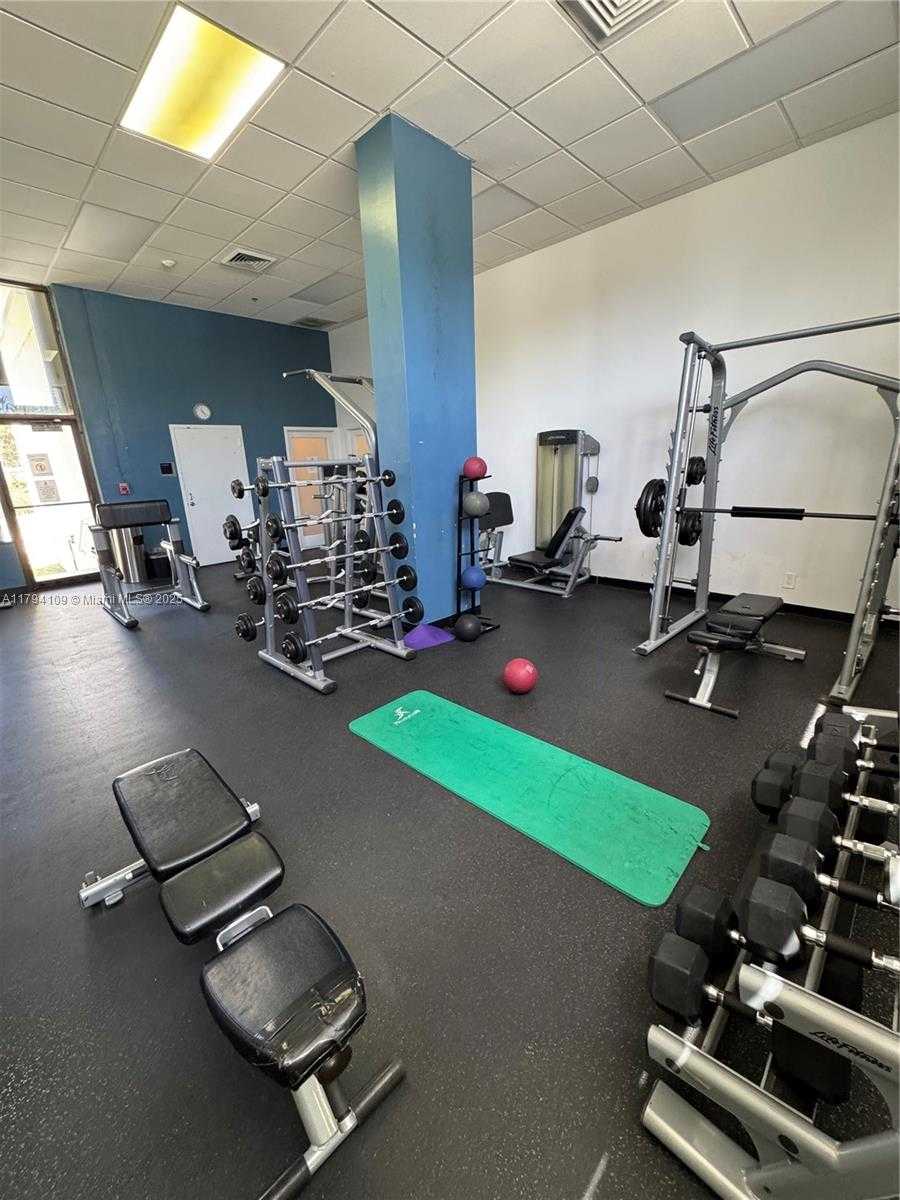 Small Image of 100 BAYVIEW DR #722, Sunny Isles Beach Number 28