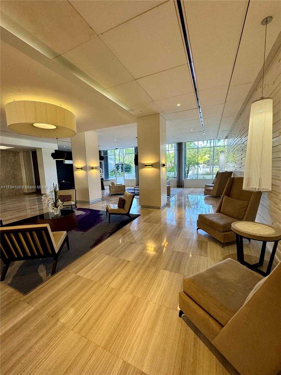 Small Image of 100 BAYVIEW DR #722, Sunny Isles Beach Number 3