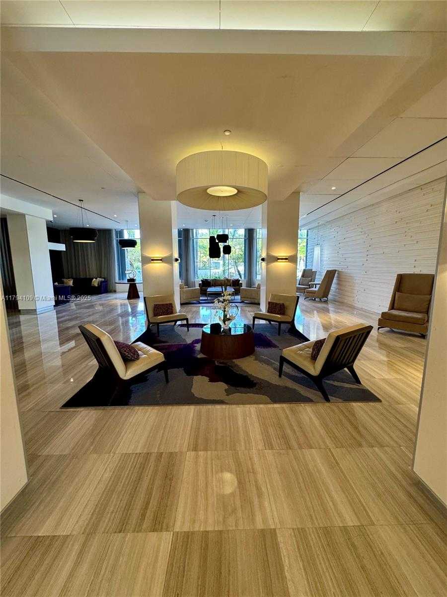 Small Image of 100 BAYVIEW DR #722, Sunny Isles Beach Number 4