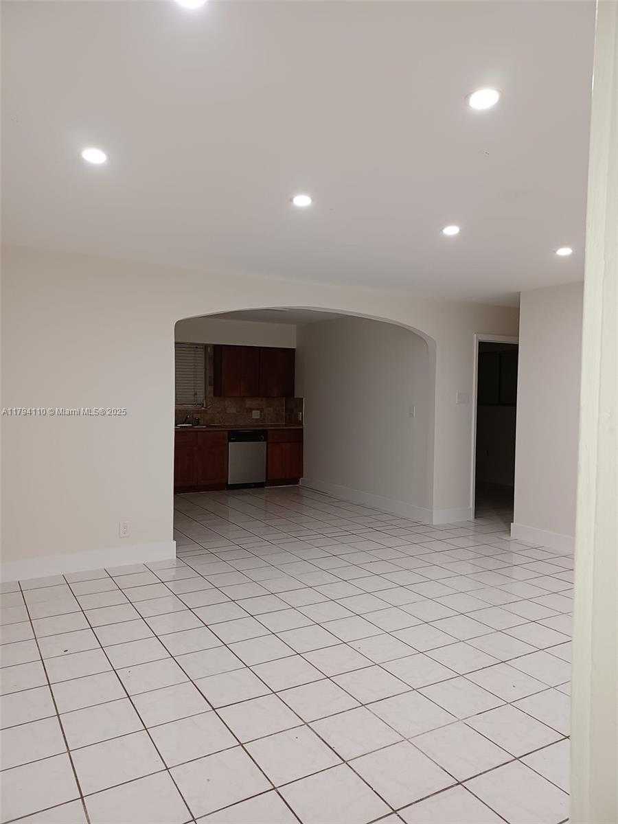 Small Image of 1727 WASHINGTON ST #1727, Hollywood Number 2