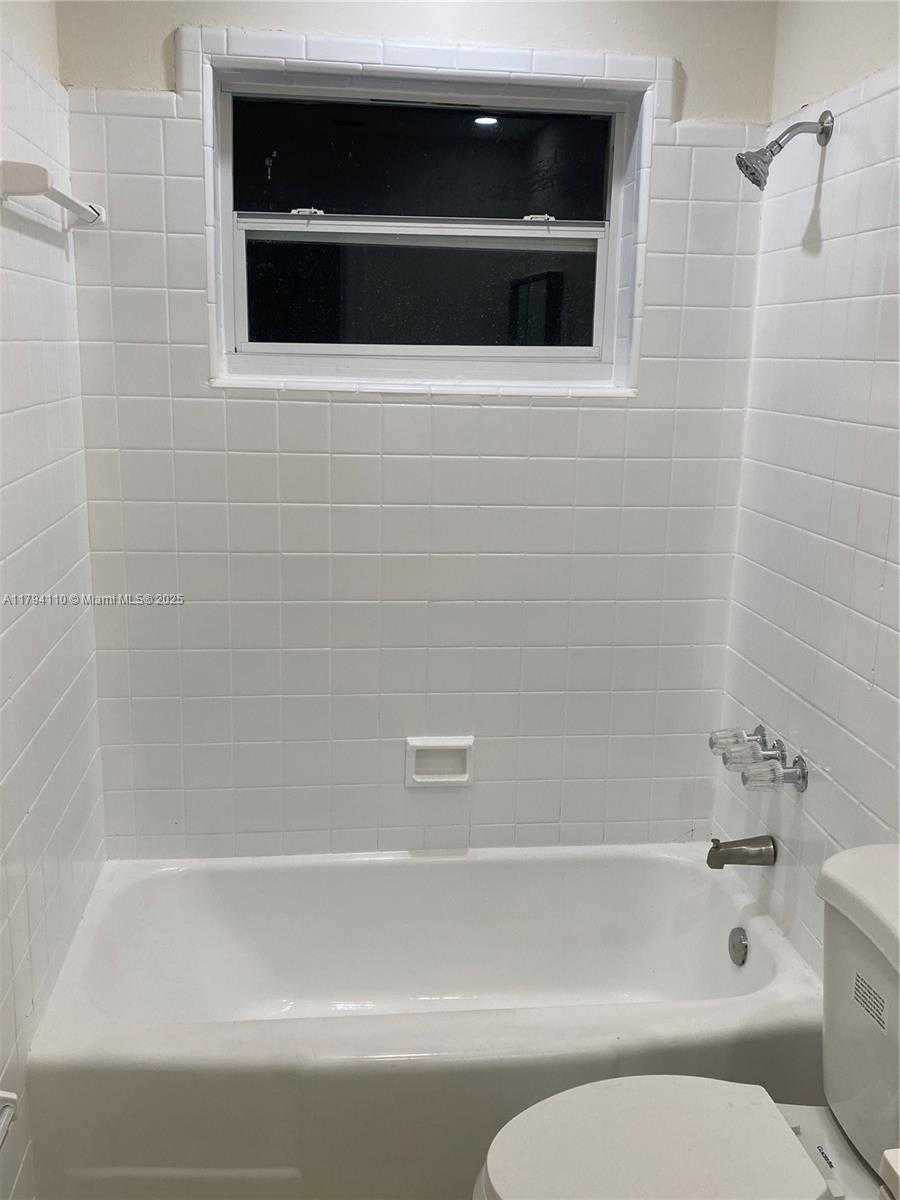 Small Image of 1727 WASHINGTON ST #1727, Hollywood Number 4