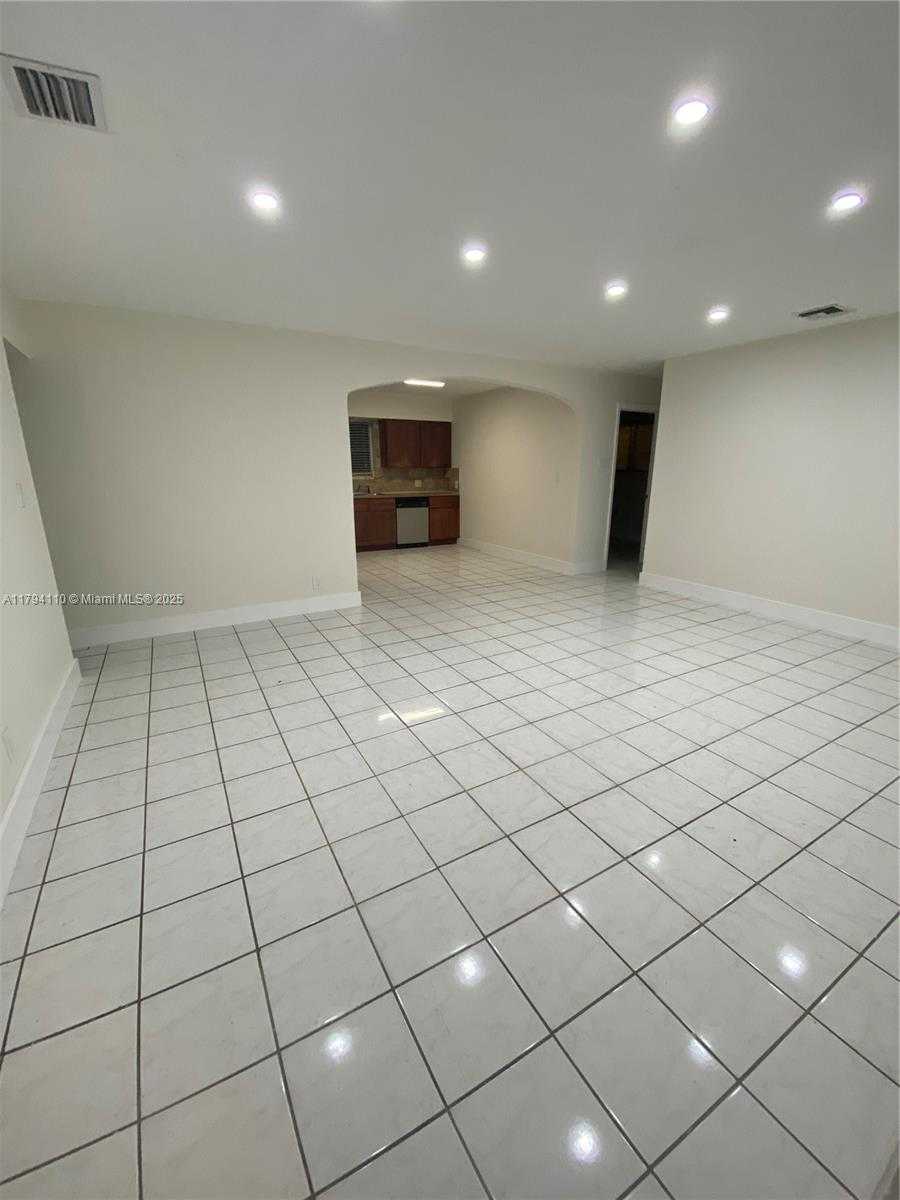 Small Image of 1727 WASHINGTON ST #1727, Hollywood Number 5