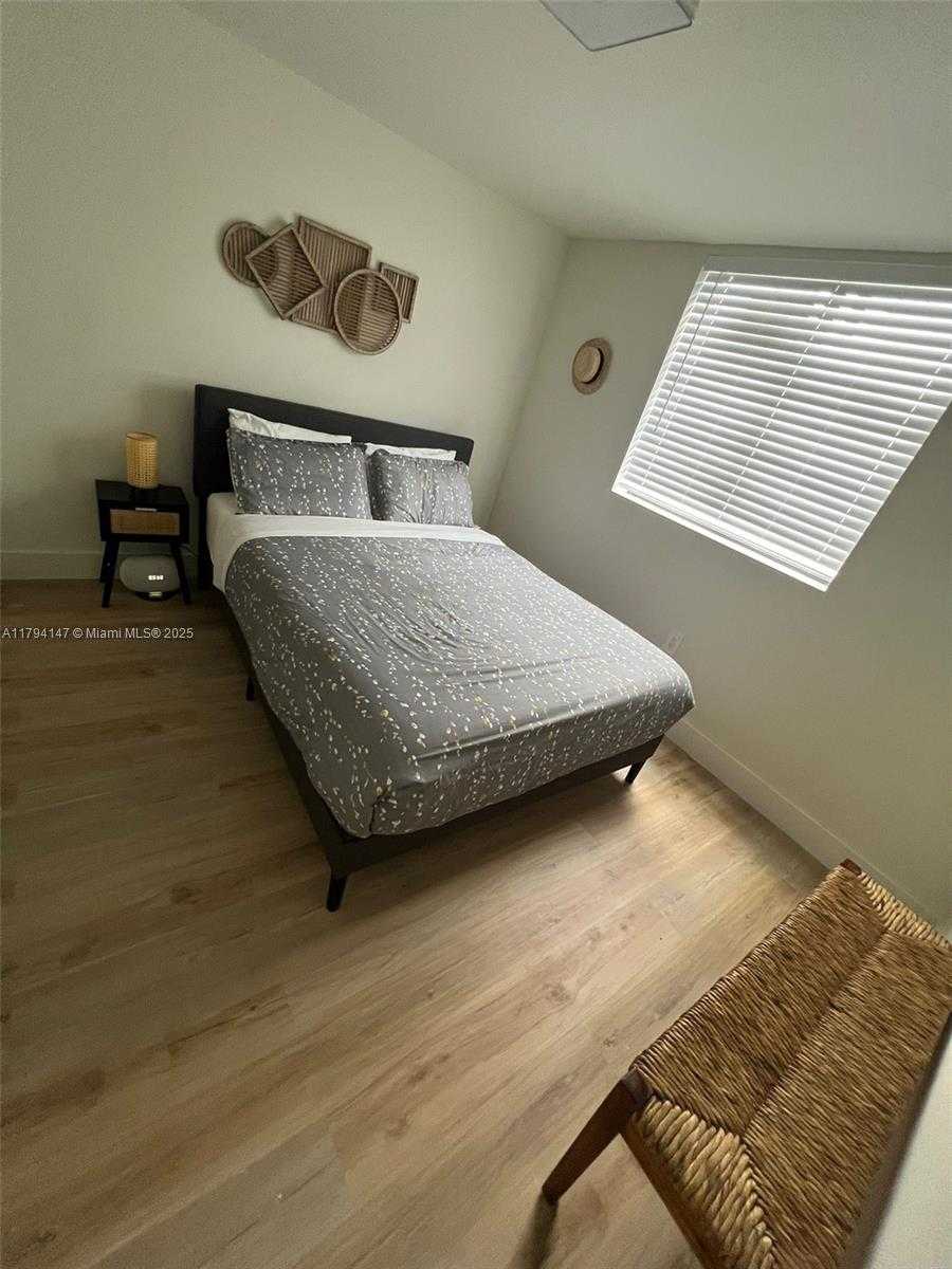 Small Image of 1244 NORTH WEST 32ND ST #B, Miami Number 12