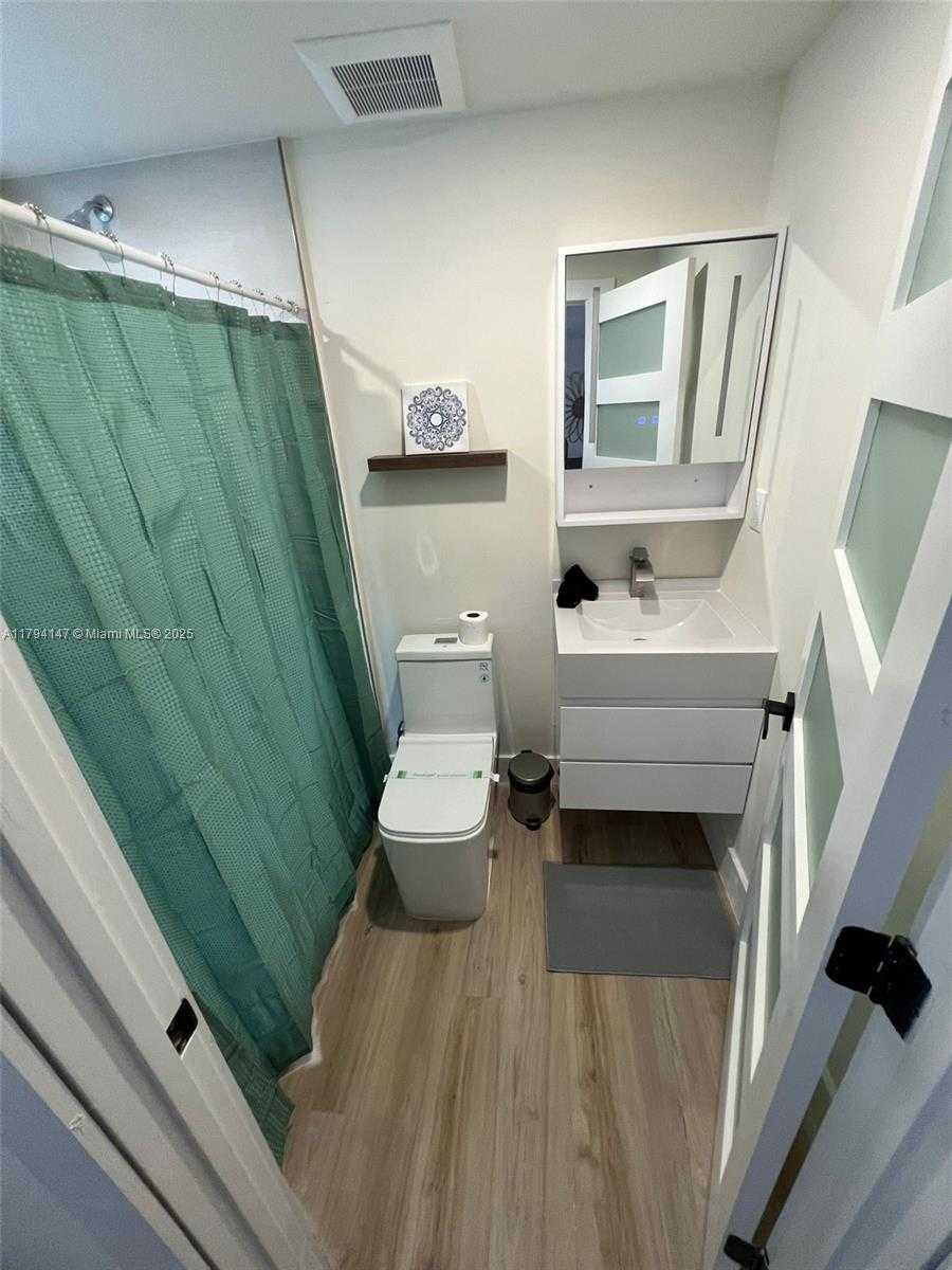 Small Image of 1244 NORTH WEST 32ND ST #B, Miami Number 15