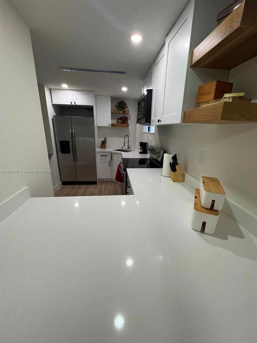 Small Image of 1244 NORTH WEST 32ND ST #B, Miami Number 2