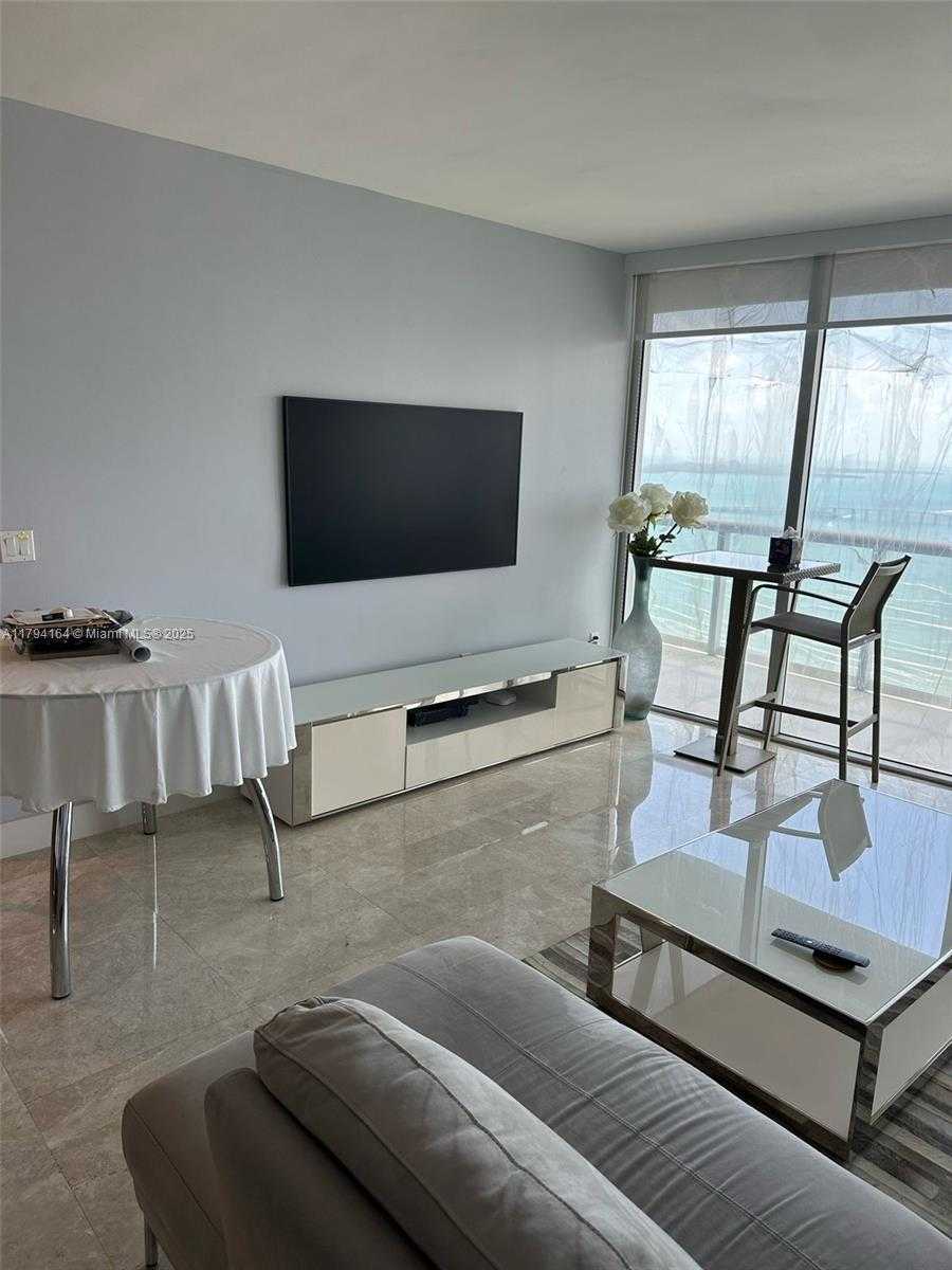 Small Image of 495 BRICKELL AVE #5211, Miami Number 4