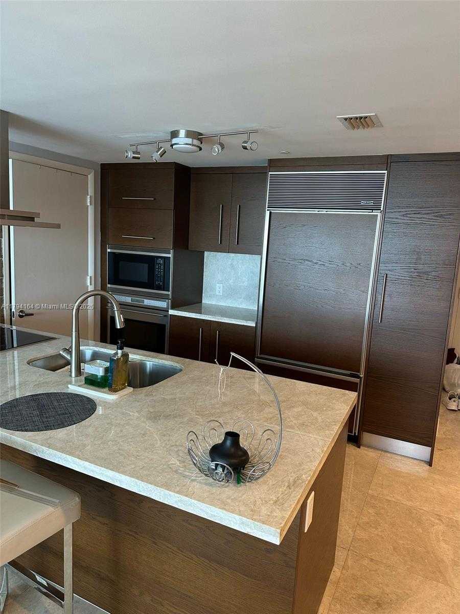 Small Image of 495 BRICKELL AVE #5211, Miami Number 5