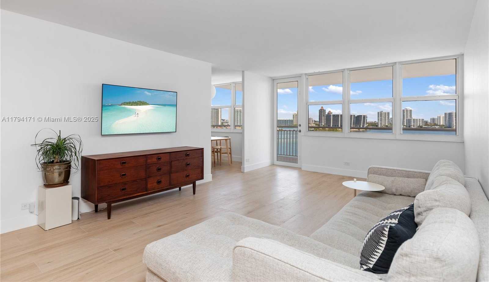 Small Image of 251 174TH ST #1219, Sunny Isles Beach Number 10
