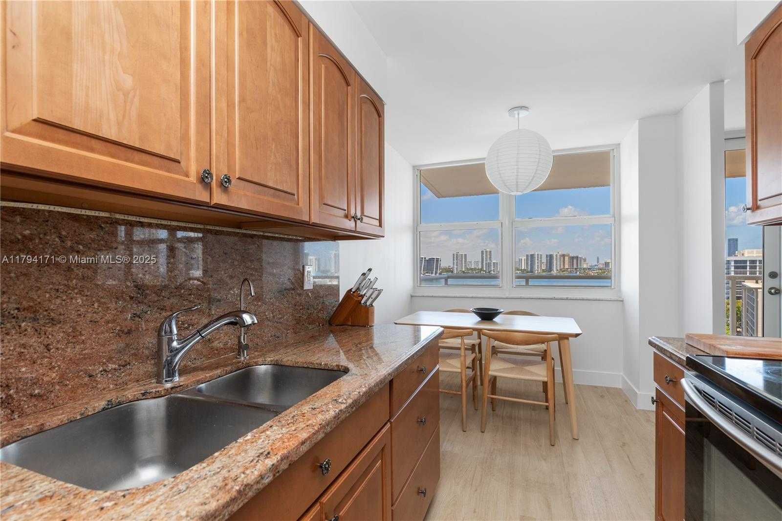 Small Image of 251 174TH ST #1219, Sunny Isles Beach Number 19