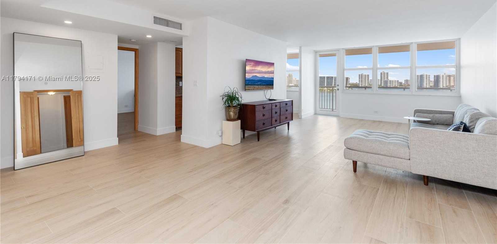 Small Image of 251 174TH ST #1219, Sunny Isles Beach Number 7