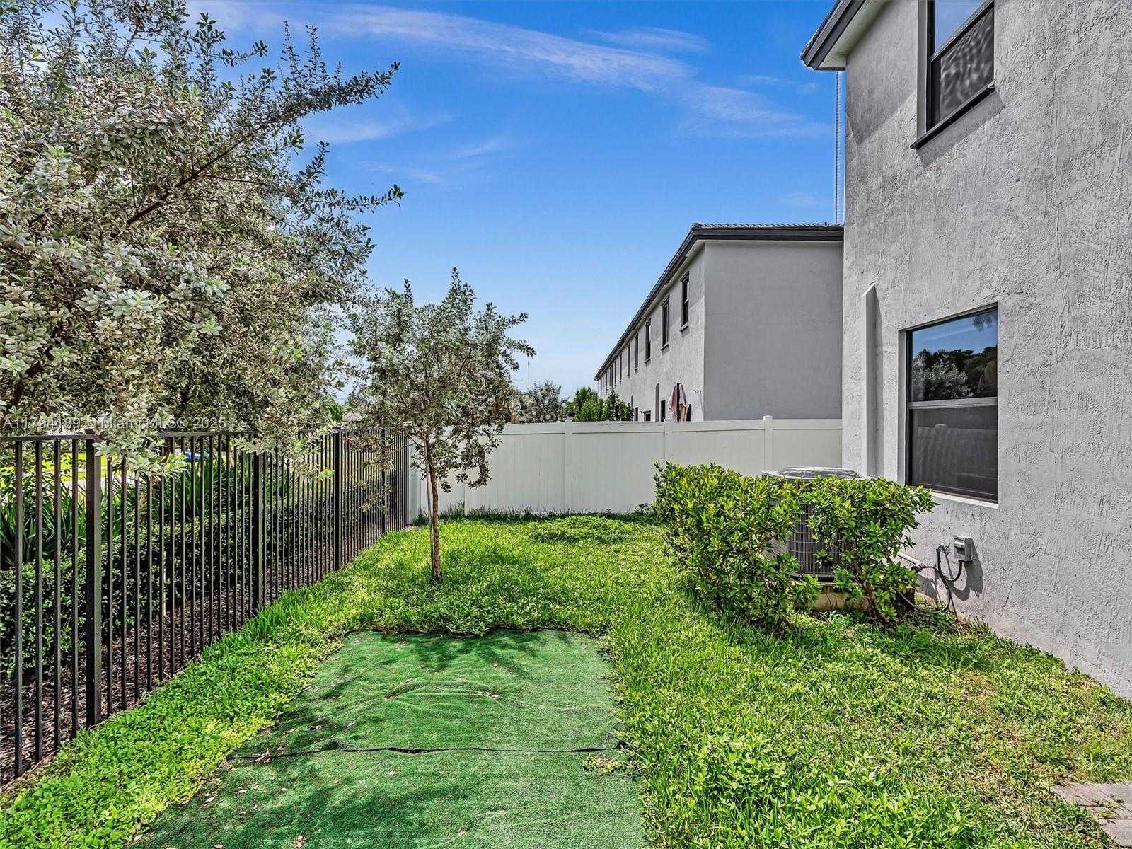 Small Image of 20381 NORTH WEST 4TH CT, Miami Gardens Number 20