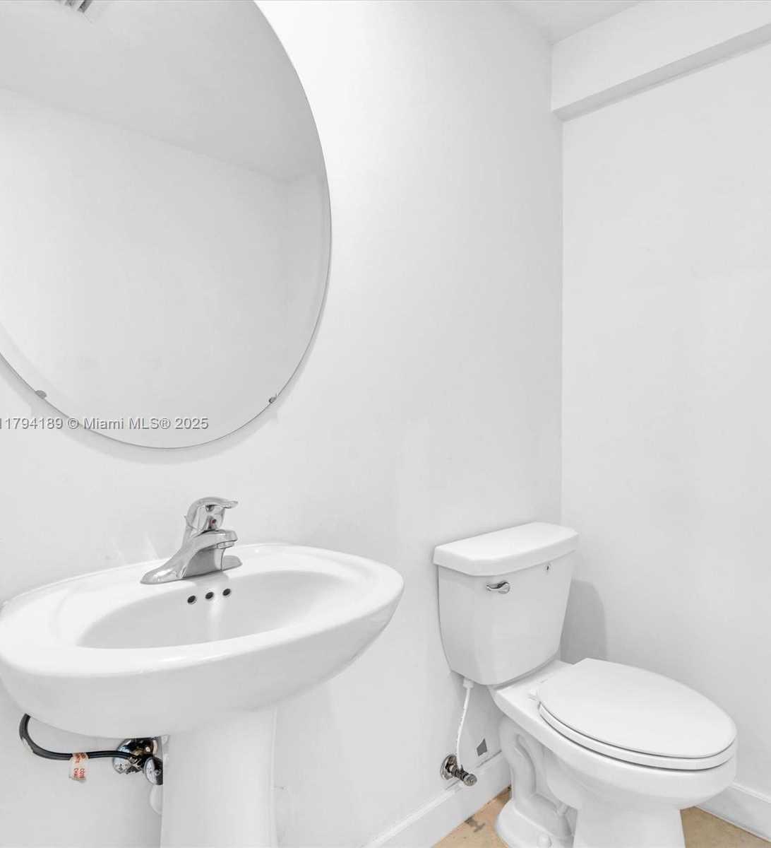 Small Image of 20381 NORTH WEST 4TH CT, Miami Gardens Number 23