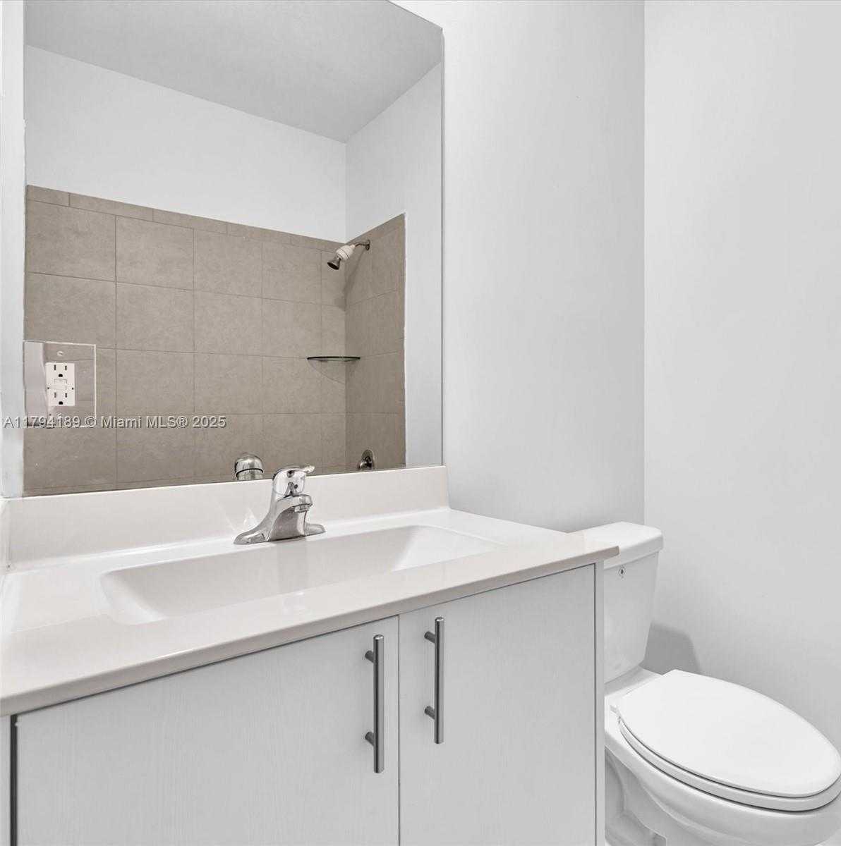 Small Image of 20381 NORTH WEST 4TH CT, Miami Gardens Number 32
