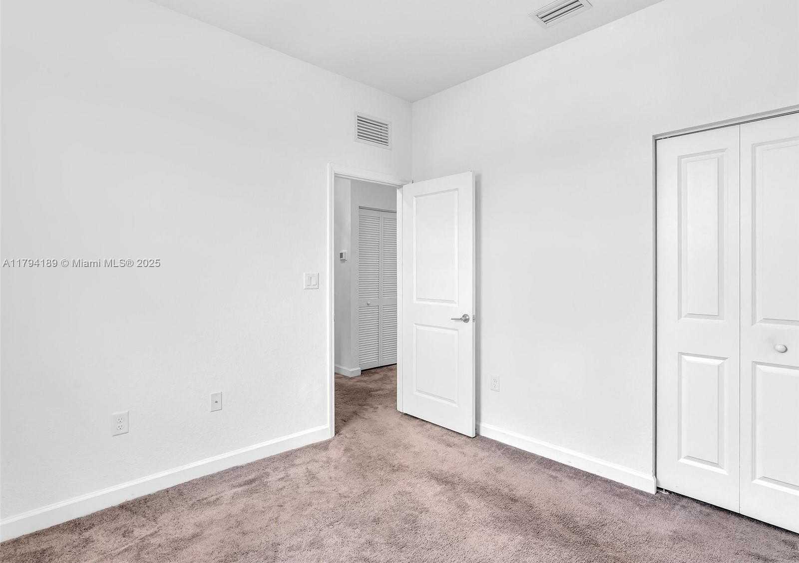 Small Image of 20381 NORTH WEST 4TH CT, Miami Gardens Number 36