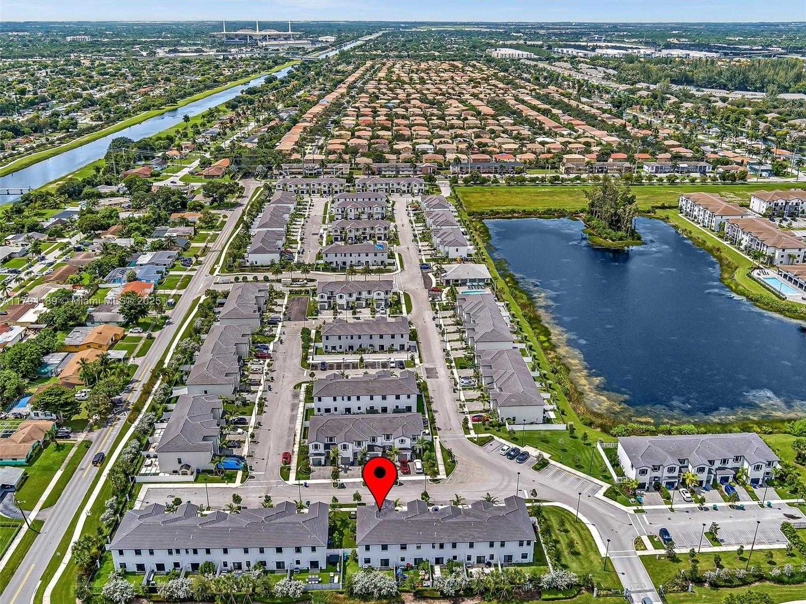 Small Image of 20381 NORTH WEST 4TH CT, Miami Gardens Number 43
