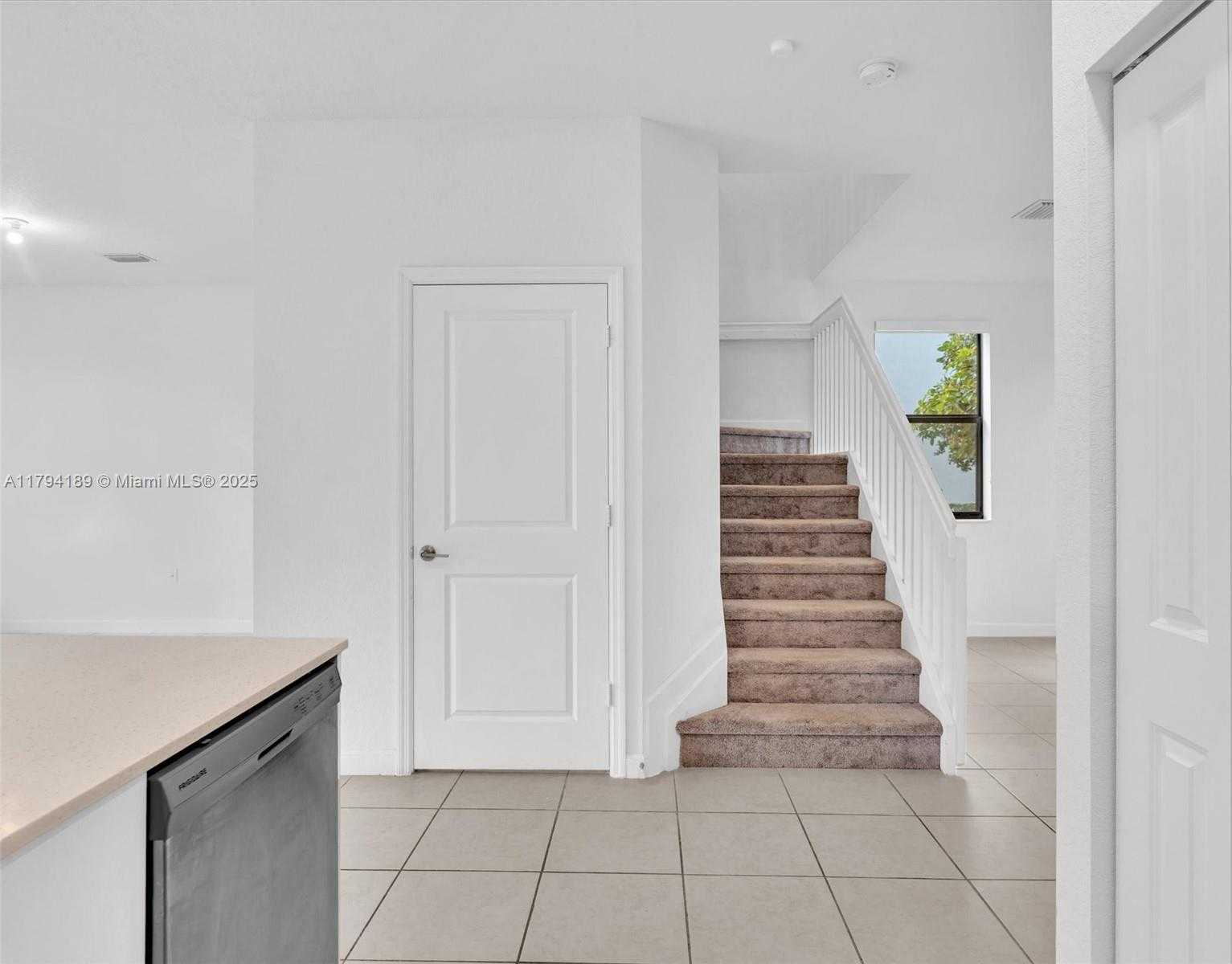 Small Image of 20381 NORTH WEST 4TH CT, Miami Gardens Number 6