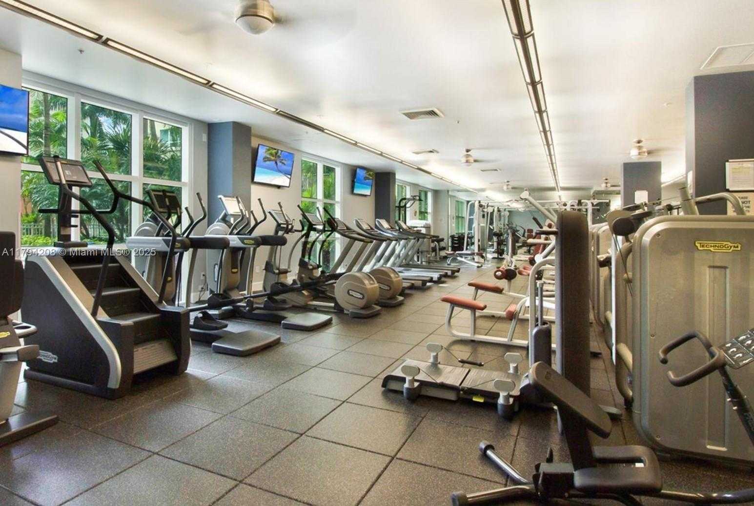 Small Image of 2001 BISCAYNE BLVD #2411, Miami Number 10