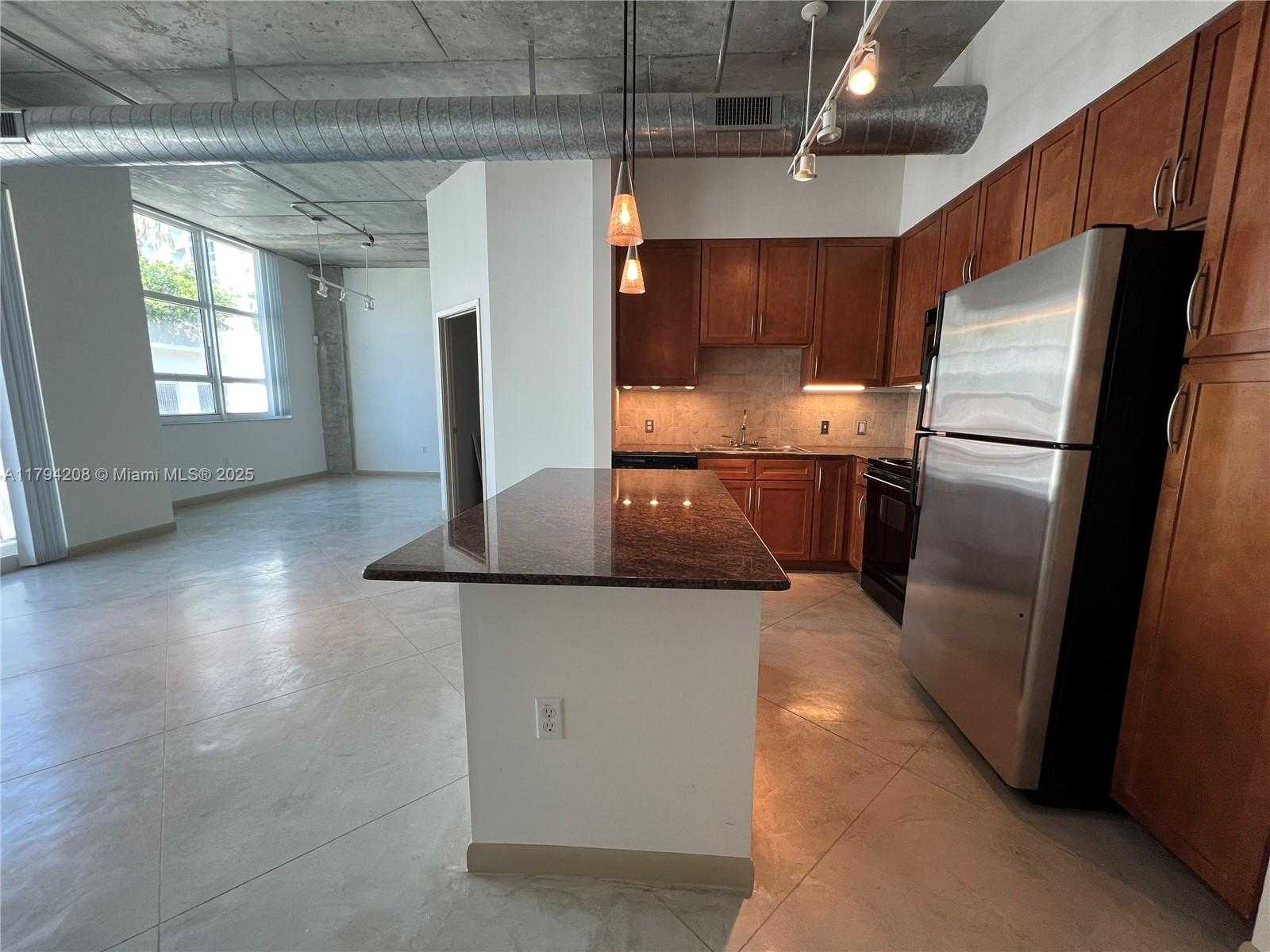 Small Image of 2001 BISCAYNE BLVD #2411, Miami Number 20