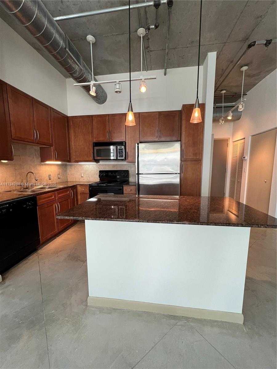 Small Image of 2001 BISCAYNE BLVD #2411, Miami Number 21