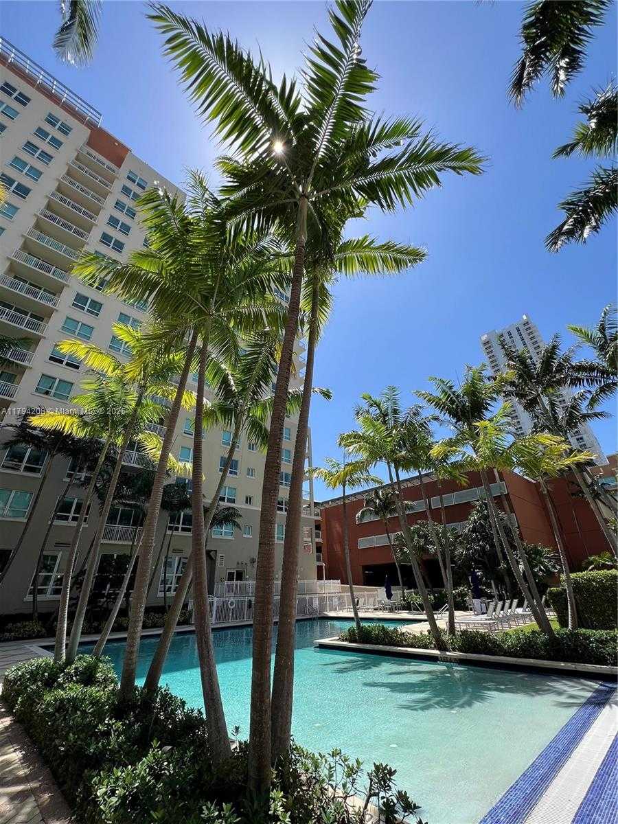 Small Image of 2001 BISCAYNE BLVD #2411, Miami Number 27