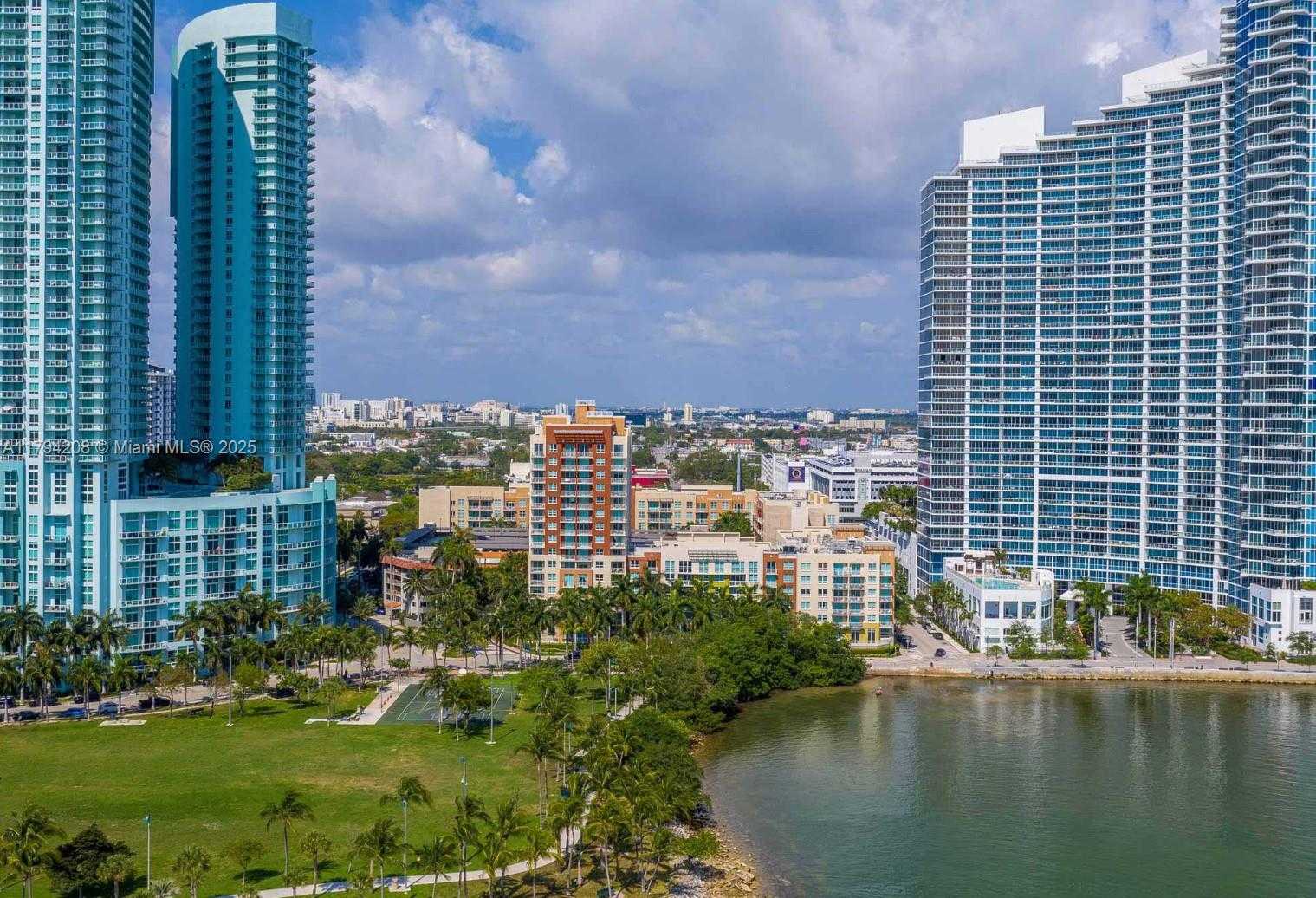Small Image of 2001 BISCAYNE BLVD #2411, Miami Number 7