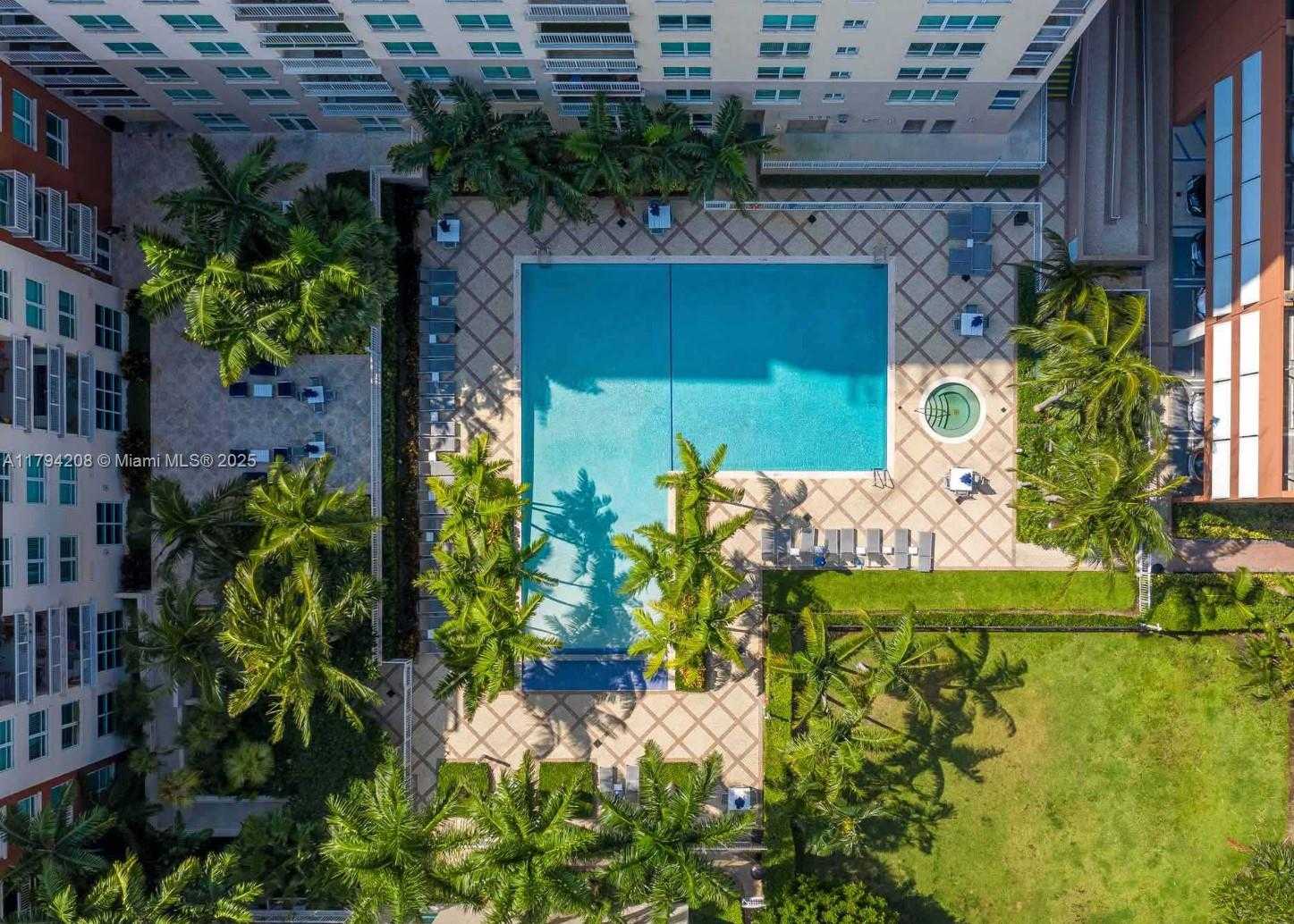 Small Image of 2001 BISCAYNE BLVD #2411, Miami Number 8